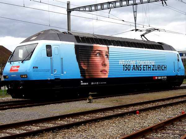 Vergrösserte Ansicht: SBB Lok im ETH Design